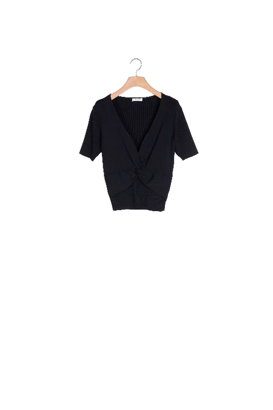 ribbed women cardigan with a classic textureTop court en maille côtelée
