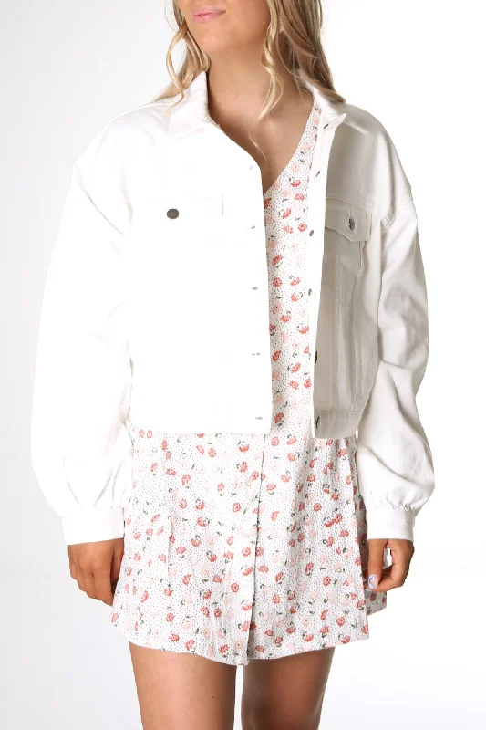 Women's cropped satin jackets in pastel shades for a glamorous evening outTuesdays Jacket Natural Women's cropped satin jackets in pastel shades for a glamorous evening outTuesdays Jacket Natural