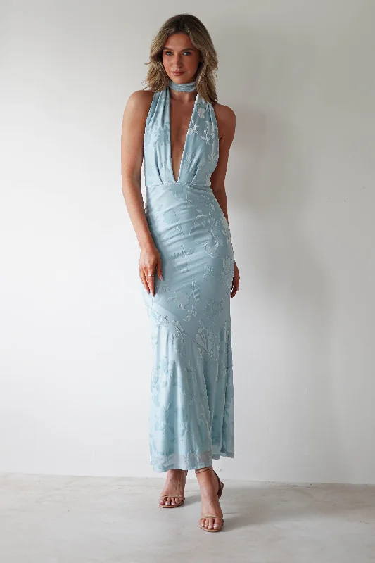 Maxi dresses with ribbed textures for a unique and tactile lookTara Floral Jacquard Maxi Dress | Blue Maxi dresses with ribbed textures for a unique and tactile lookTara Floral Jacquard Maxi Dress | Blue