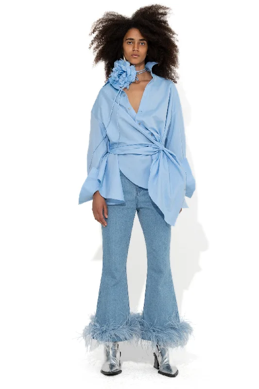 Women's junior - sized denim pants Distressed women jeans for a trendy and edgy look LIGHT BLUE FEATHER HEM CAPRI JEANS Women's junior - sized denim pants Distressed women jeans for a trendy and edgy look LIGHT BLUE FEATHER HEM CAPRI JEANS