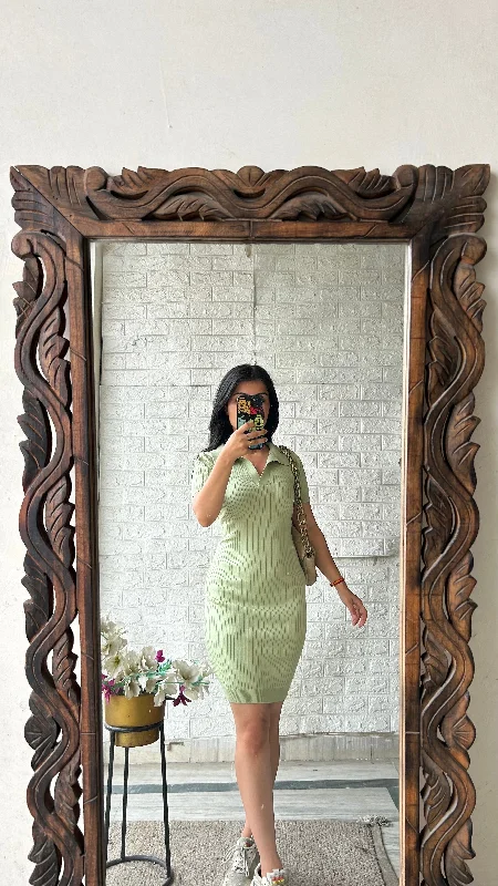 Bodycon dress for a homecoming dance​Collar dress 34 bust/l: 34