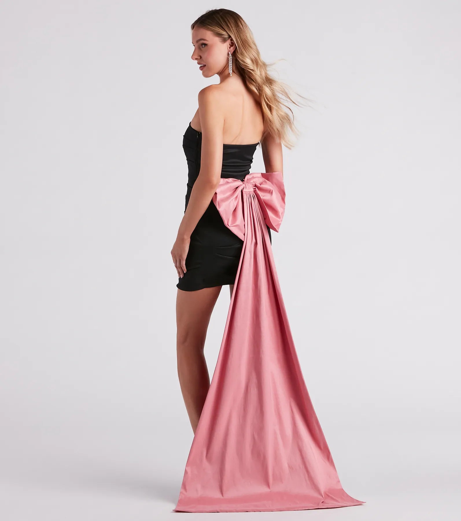 Bodycon dress with a patchwork pattern​Franny Taffeta Bow Mini Party Dress